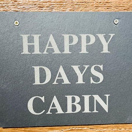 Happy Days Lodge With Hot Tub York Exterior photo